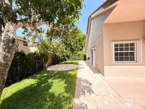 11042 Topeka Place Cooper City FL 33026