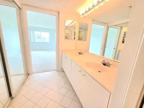 7751 Southampton Terrace Tamarac FL 33321