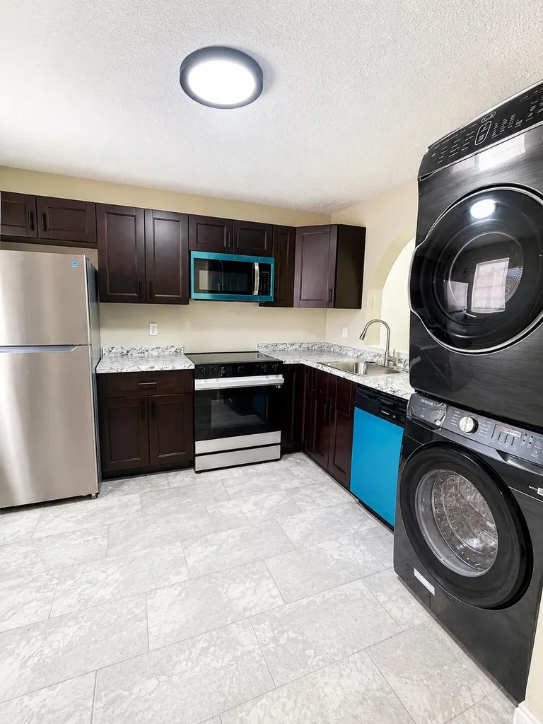 7830 NW 33rd Street Hollywood FL 33024