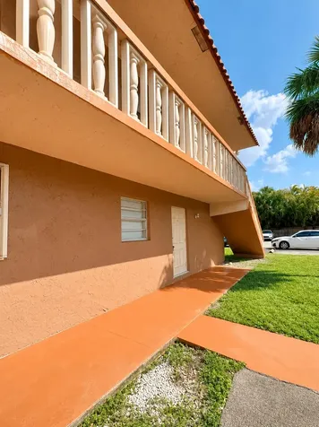 7830 NW 33rd Street Hollywood FL 33024