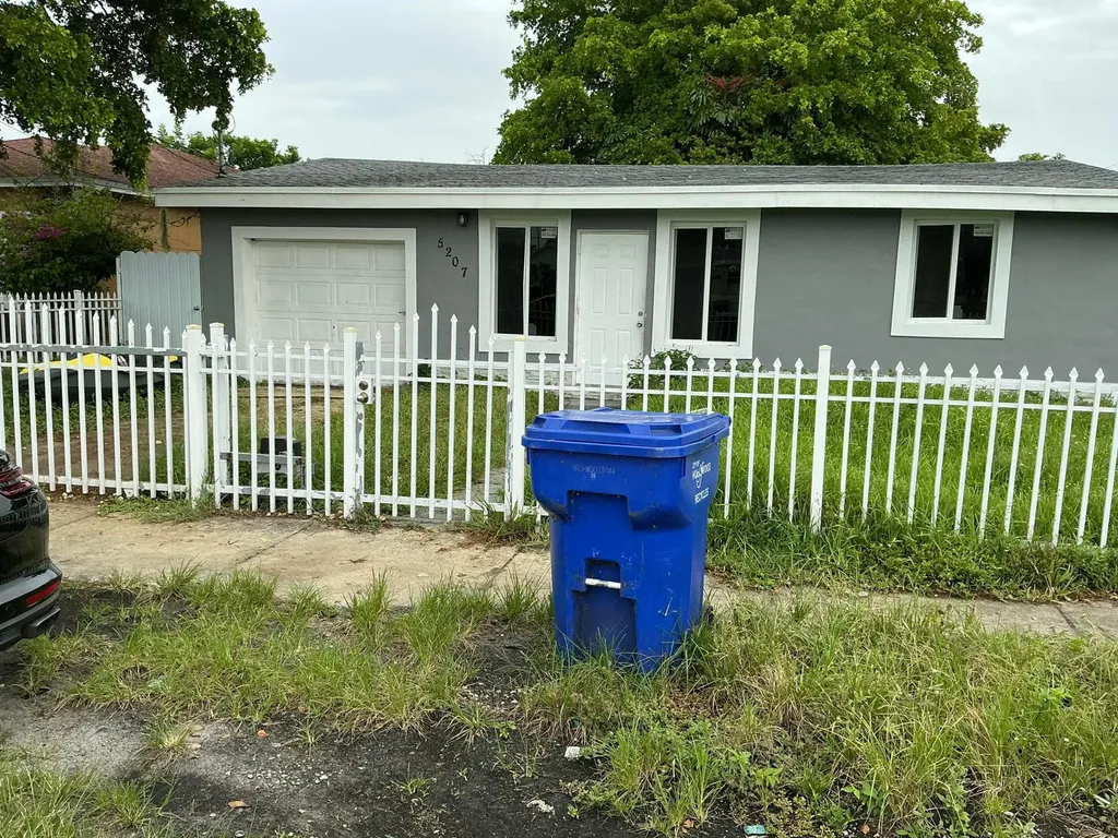 5207 Fletcher Street Hollywood FL 33021