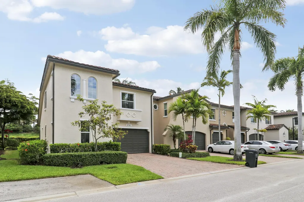 4541 Mediterranean Circle Palm Beach Gardens FL 33418