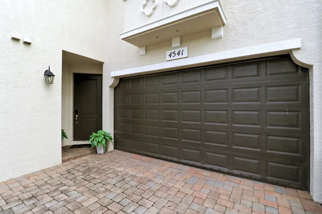 4541 Mediterranean Circle Palm Beach Gardens FL 33418