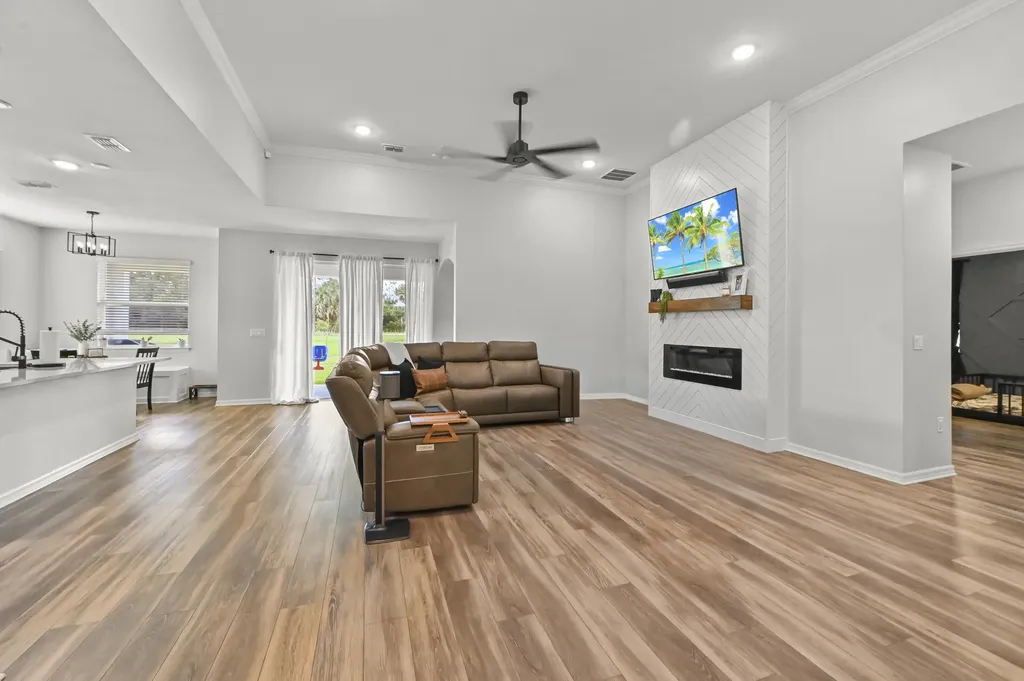 6128 NW Densaw Terrace Port St Lucie FL 34986