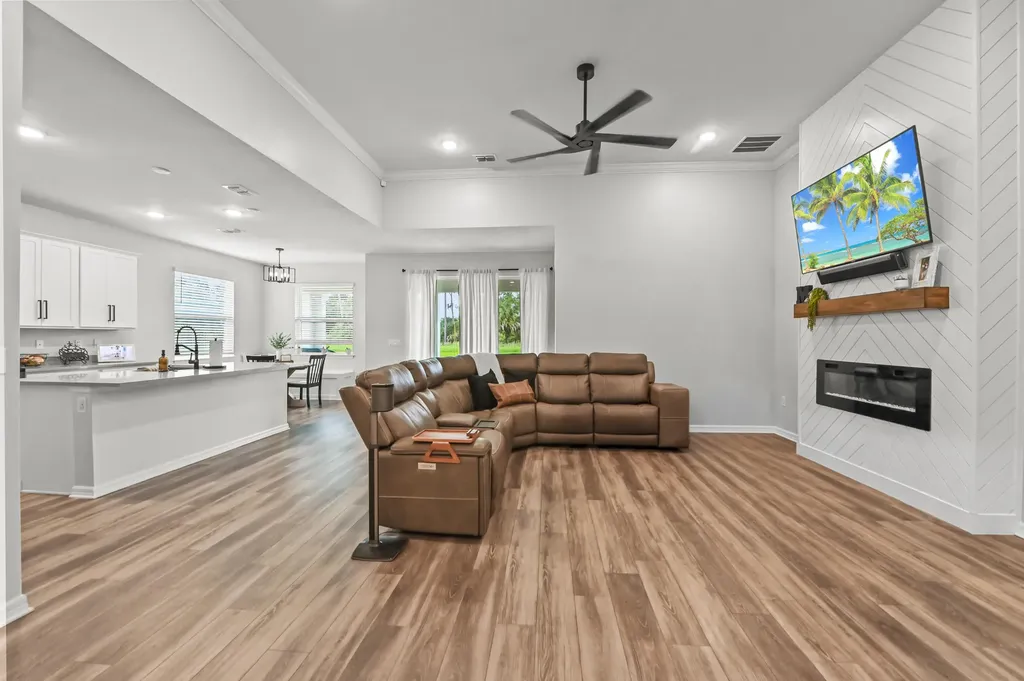 6128 NW Densaw Terrace Port St Lucie FL 34986