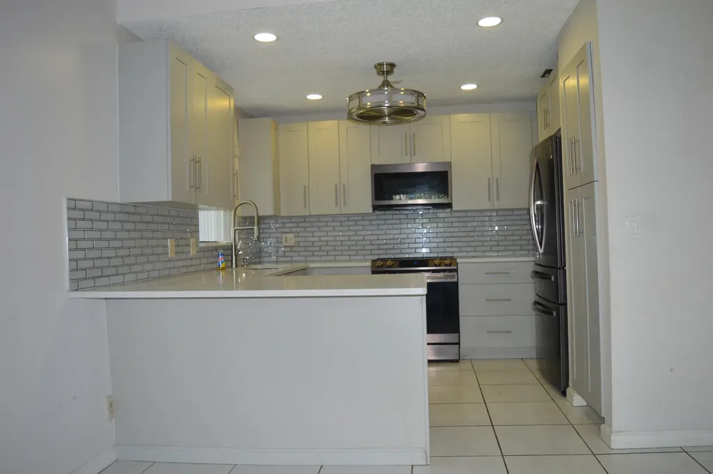 9194 NW 49th Court Sunrise FL 33351