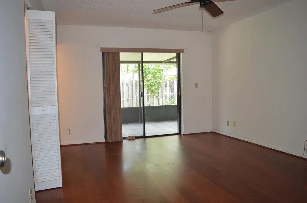 9194 NW 49th Court Sunrise FL 33351