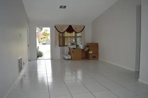 9194 NW 49th Court Sunrise FL 33351