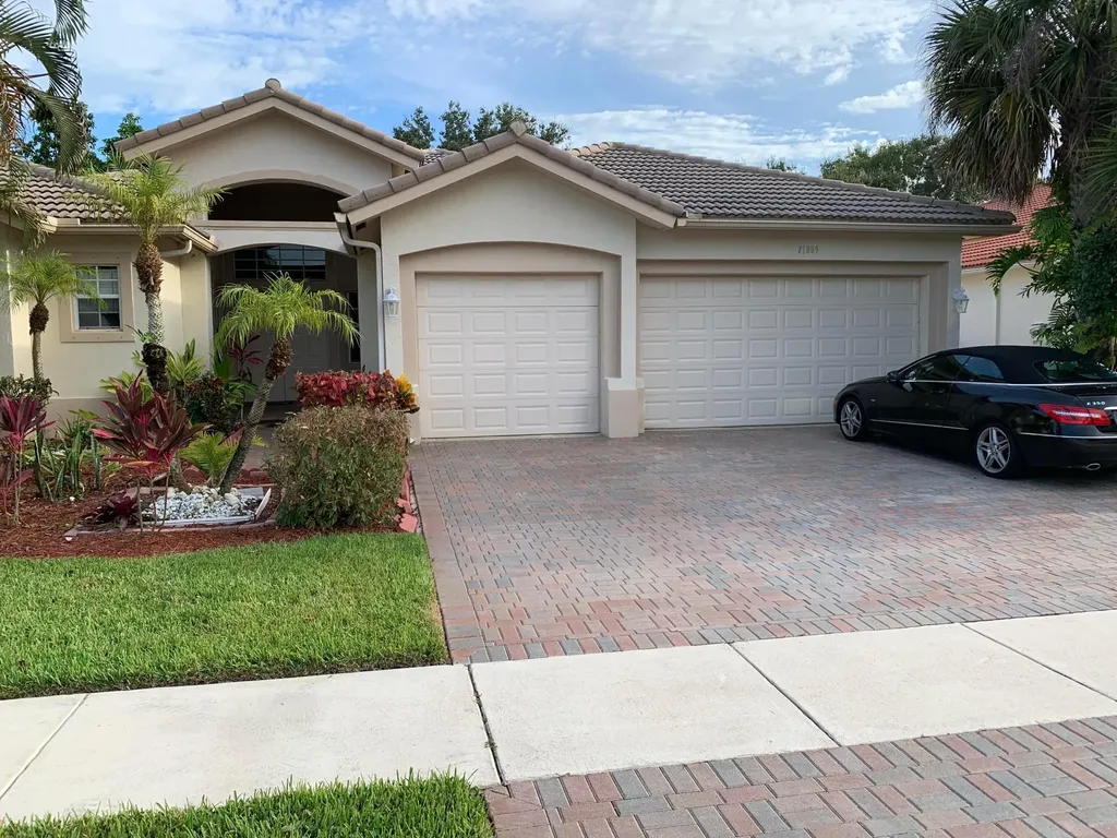 11889 Osprey Point Circle Wellington FL 33449
