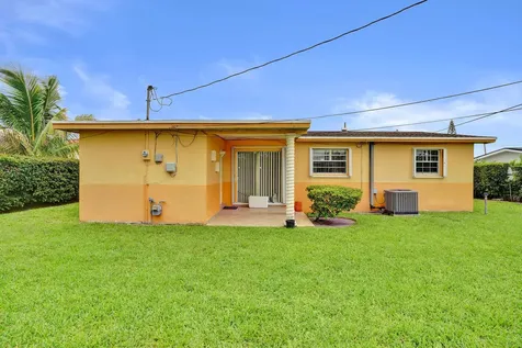18800 NW 43rd Avenue Miami Gardens FL 33055