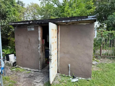 1280 NW 51st Street Miami FL 33142