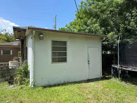 1280 NW 51st Street Miami FL 33142