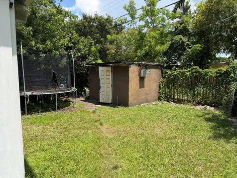 1280 NW 51st Street Miami FL 33142