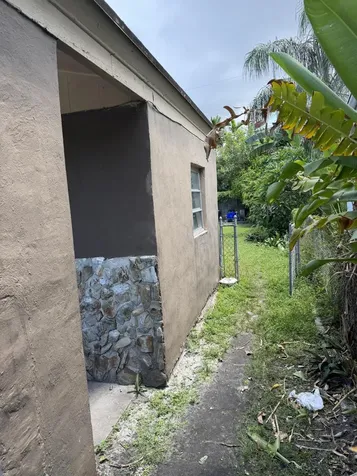 1280 NW 51st Street Miami FL 33142
