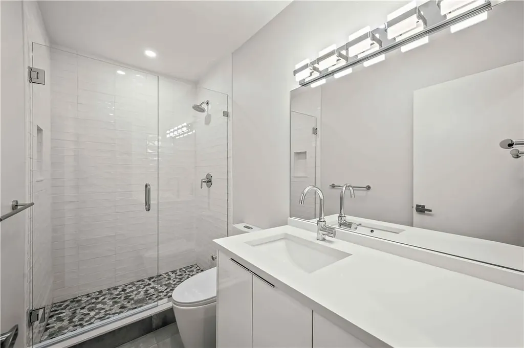 828 NE 17th Way Fort Lauderdale FL 33304