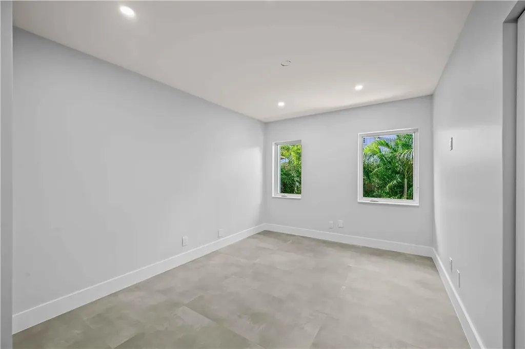 828 NE 17th Way Fort Lauderdale FL 33304