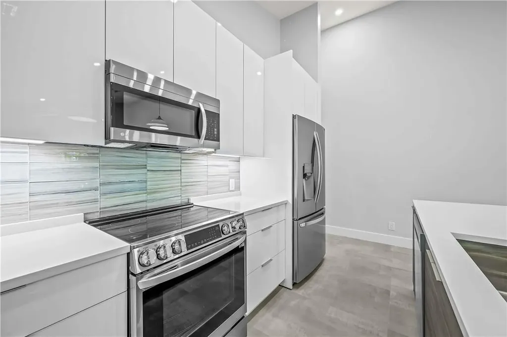 828 NE 17th Way Fort Lauderdale FL 33304