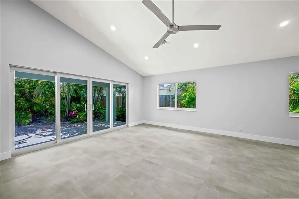 828 NE 17th Way Fort Lauderdale FL 33304