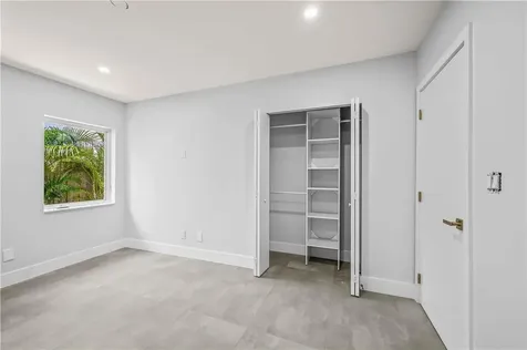 828 NE 17th Way Fort Lauderdale FL 33304