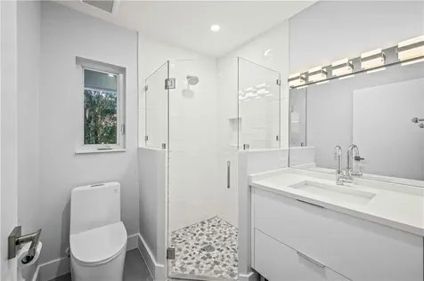 828 NE 17th Way Fort Lauderdale FL 33304
