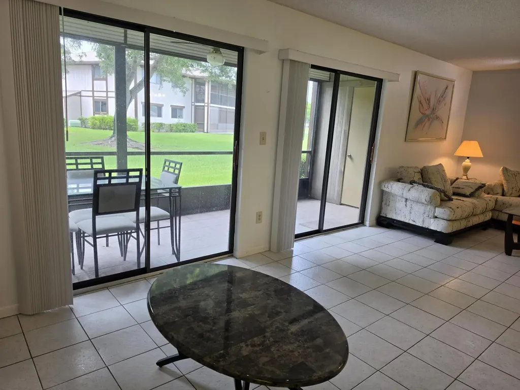 9895 N Belfort Circle Tamarac FL 33321