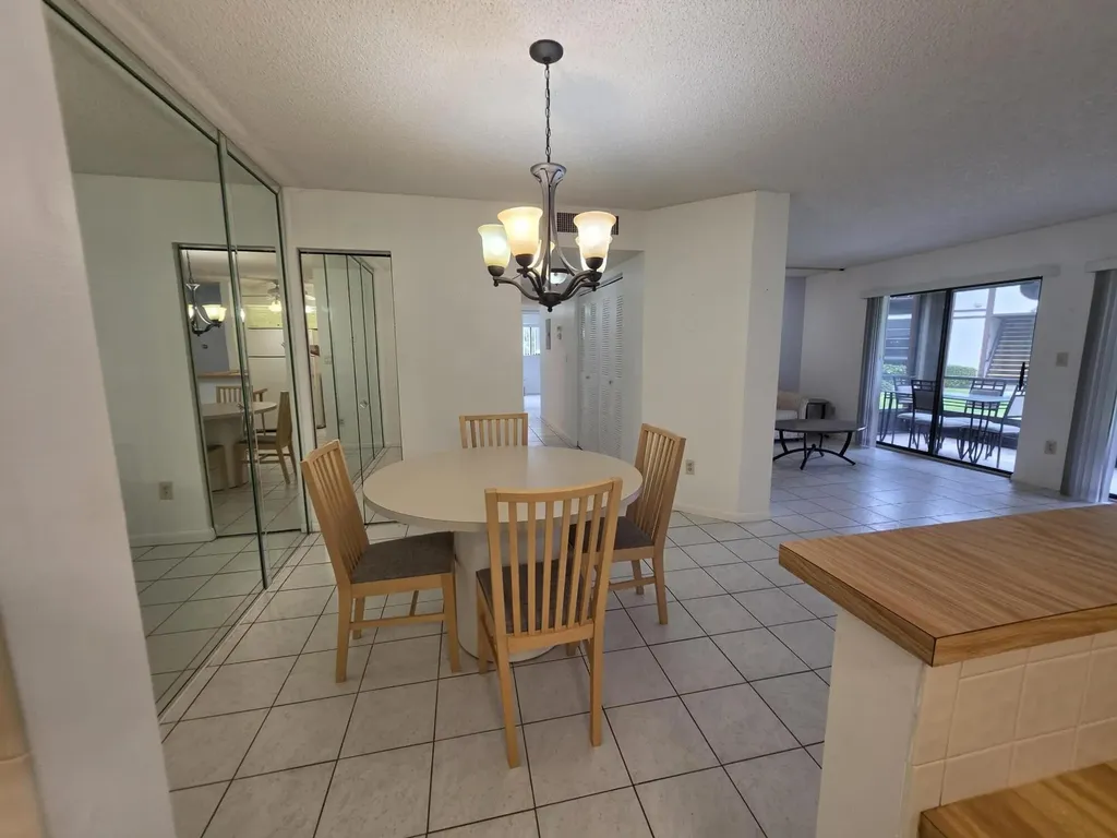 9895 N Belfort Circle Tamarac FL 33321