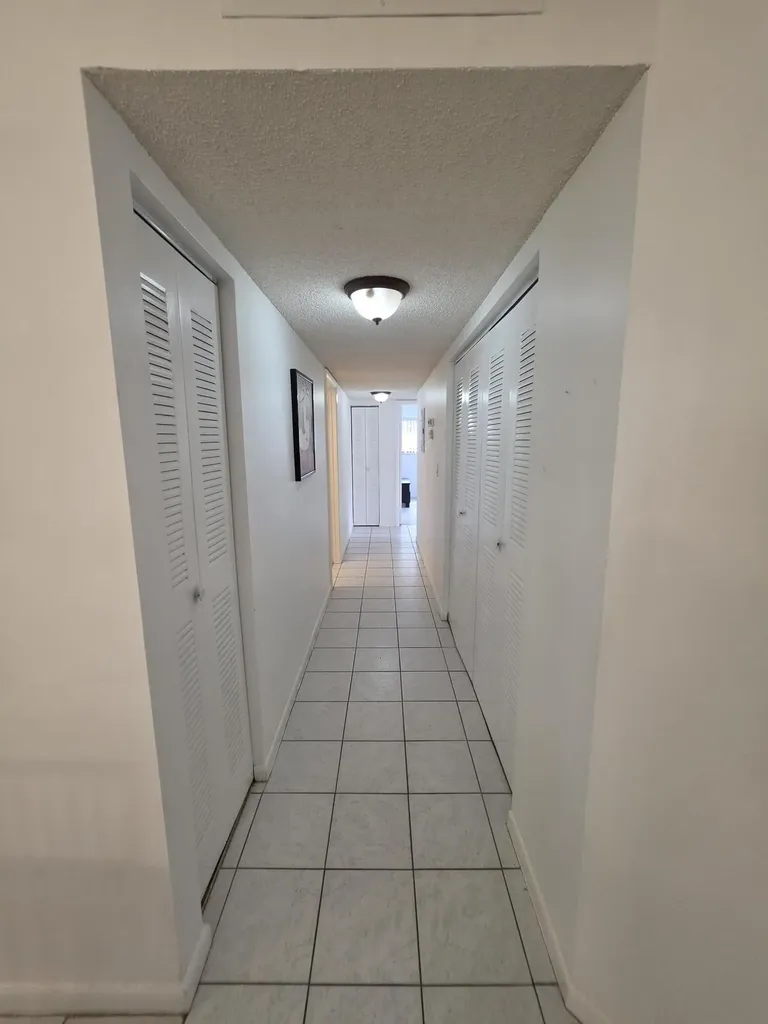 9895 N Belfort Circle Tamarac FL 33321