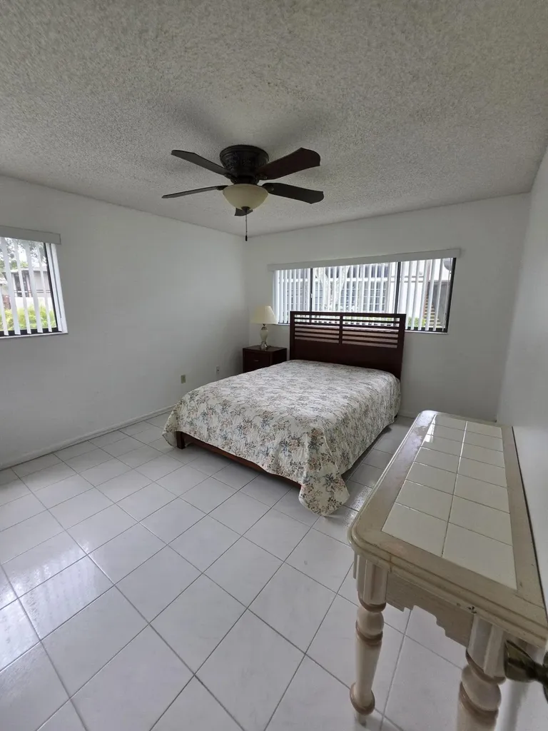 9895 N Belfort Circle Tamarac FL 33321