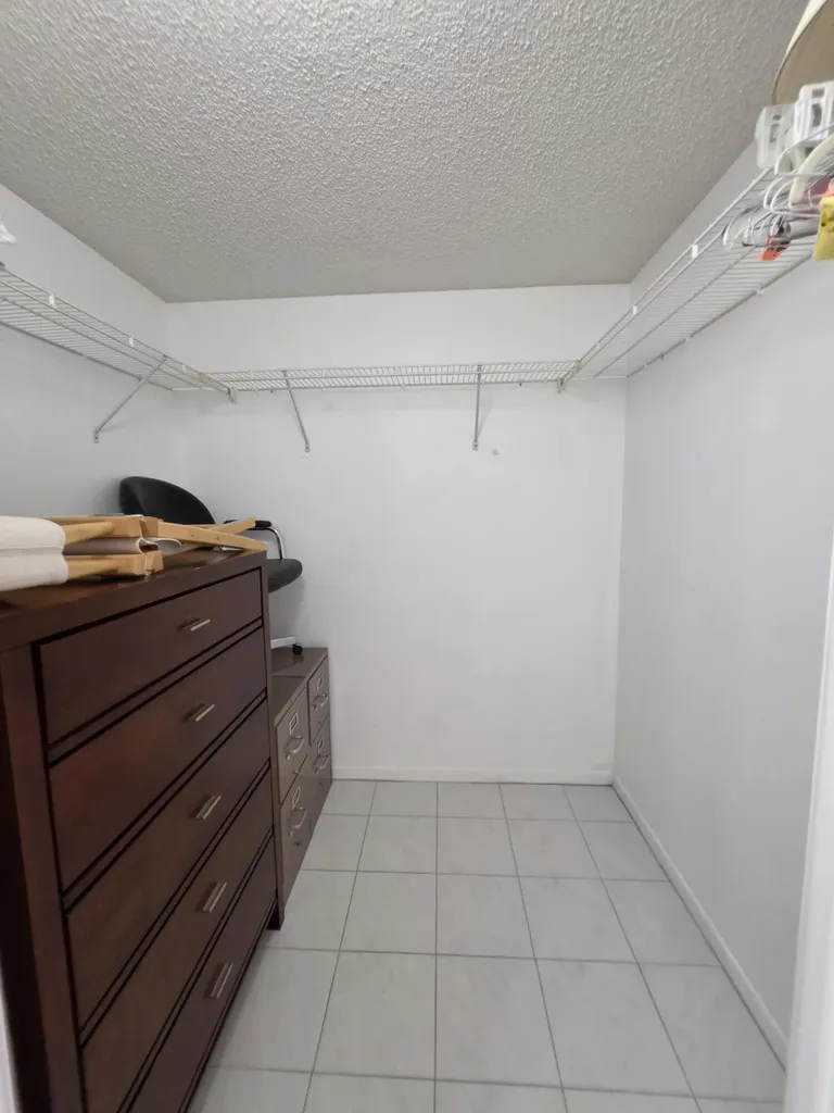 9895 N Belfort Circle Tamarac FL 33321