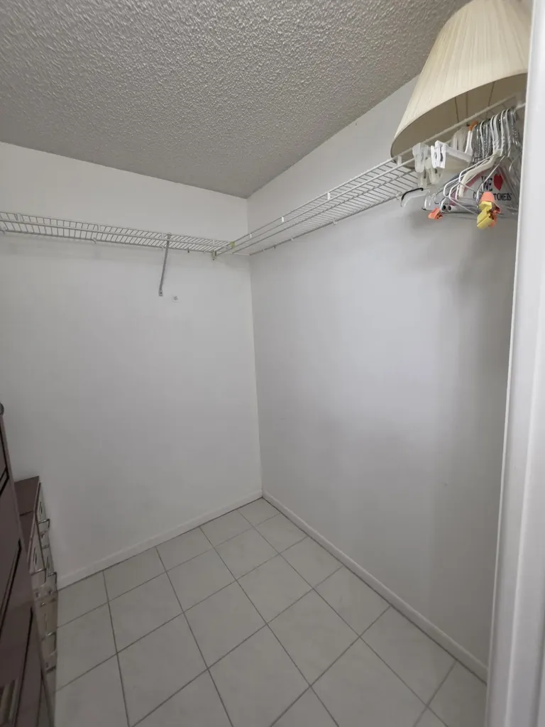 9895 N Belfort Circle Tamarac FL 33321