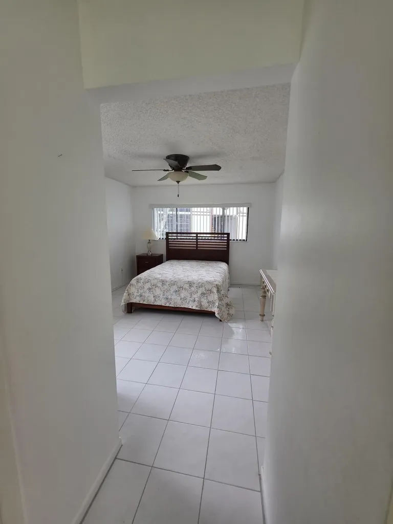 9895 N Belfort Circle Tamarac FL 33321