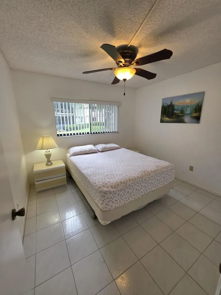 9895 N Belfort Circle Tamarac FL 33321