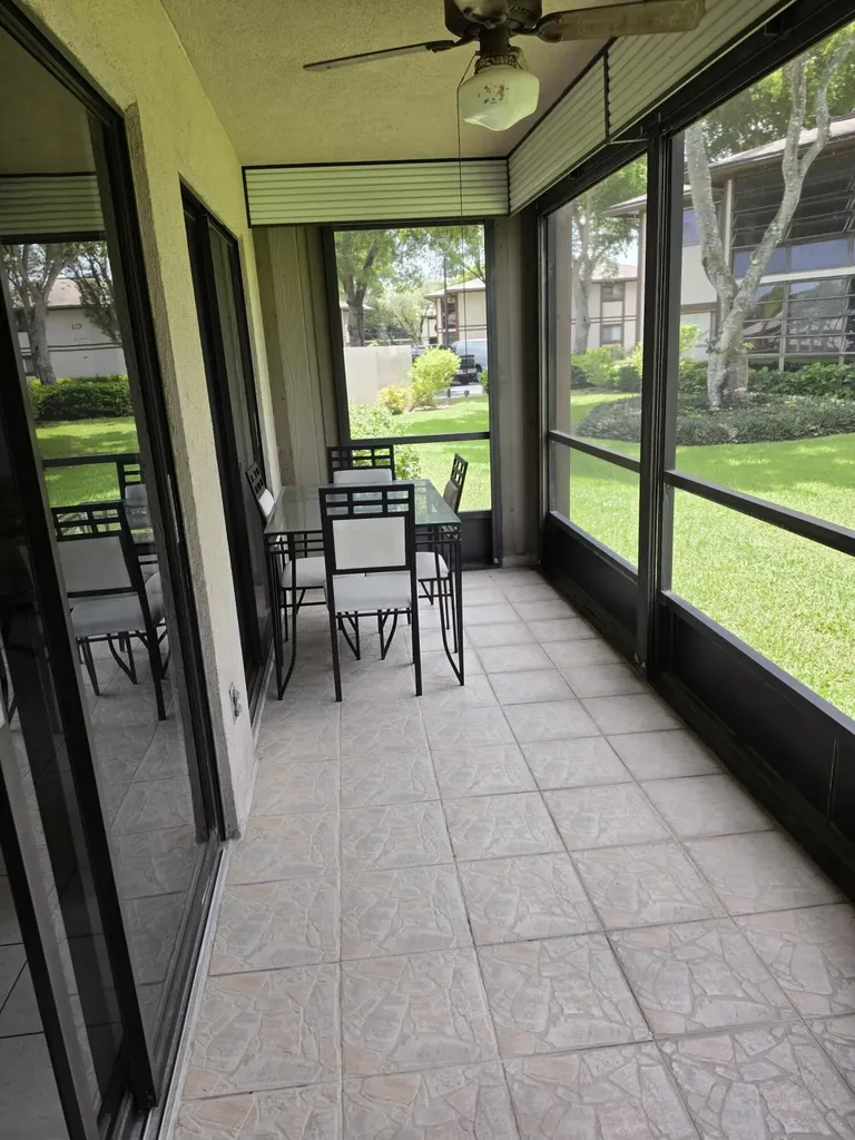 9895 N Belfort Circle Tamarac FL 33321
