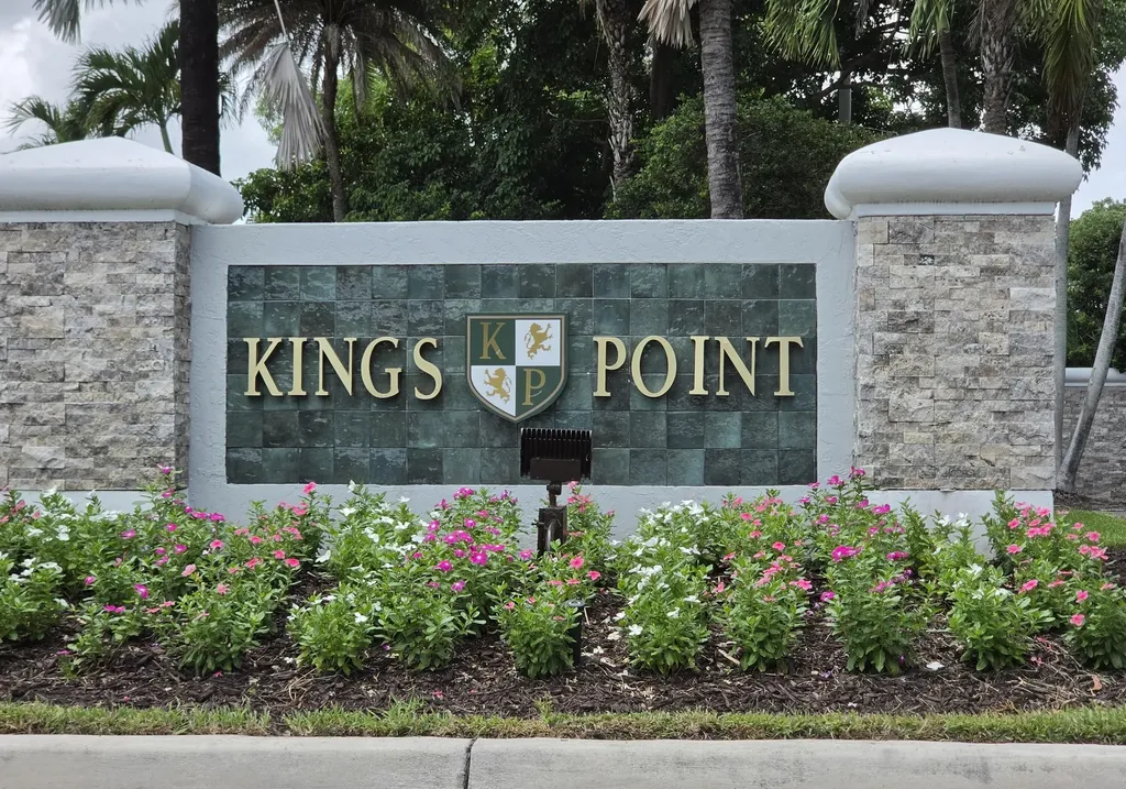 9895 N Belfort Circle Tamarac FL 33321