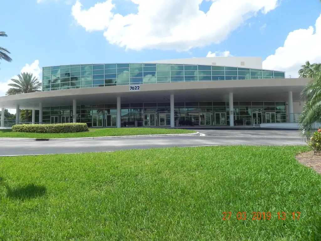 9895 N Belfort Circle Tamarac FL 33321