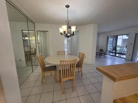 9895 N Belfort Circle Tamarac FL 33321