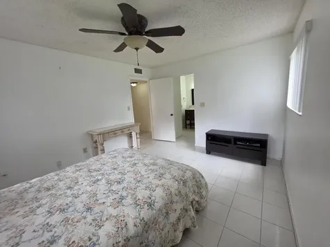 9895 N Belfort Circle Tamarac FL 33321