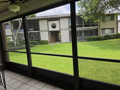 9895 N Belfort Circle Tamarac FL 33321