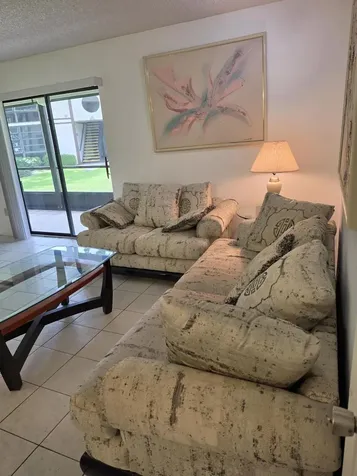 9895 N Belfort Circle Tamarac FL 33321