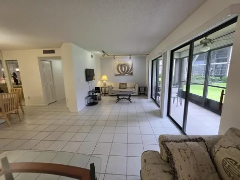 9895 N Belfort Circle Tamarac FL 33321
