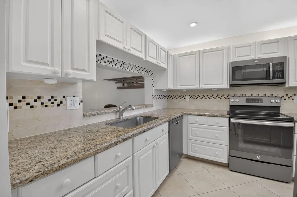 15075 Witney Road Delray Beach FL 33484