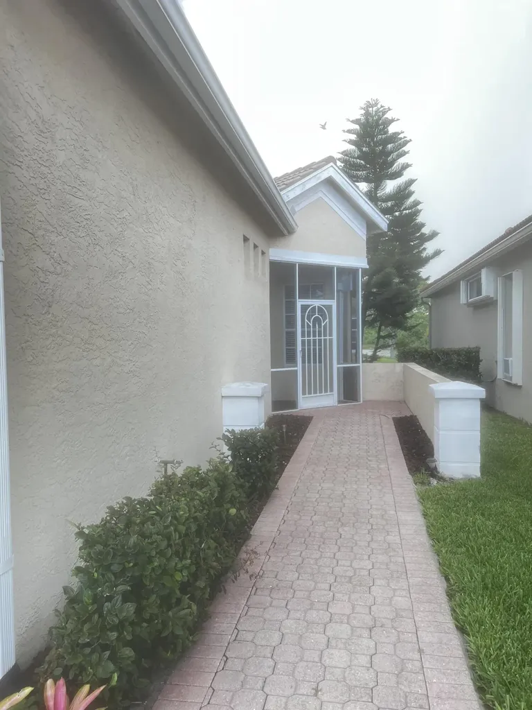 742 SW Aruba Bay Port St Lucie FL 34986