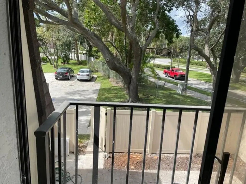 6905 SE 69th Way West Palm Beach FL 33407