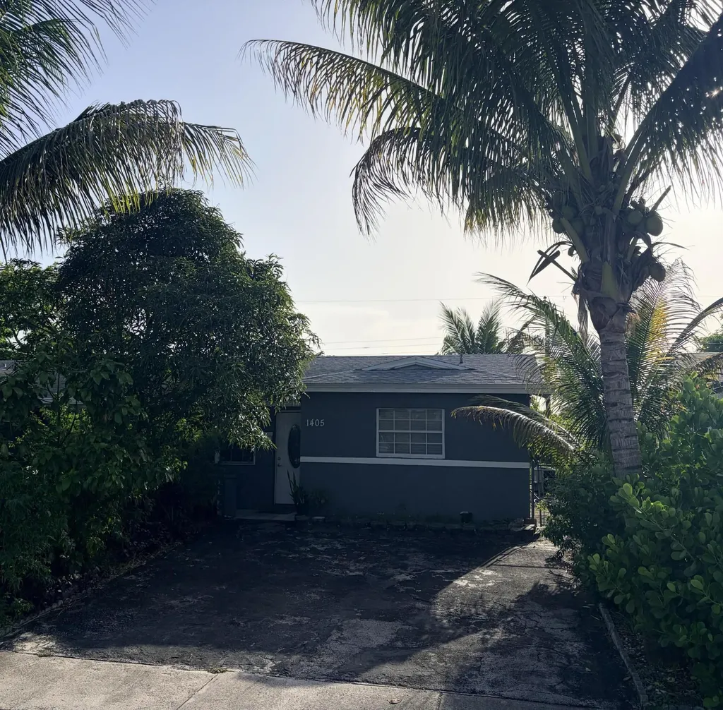 1405 NW 58th Avenue Lauderhill FL 33313