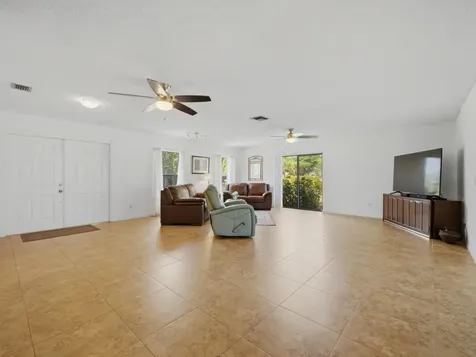 7539 Ace Road N Greenacres FL 33467