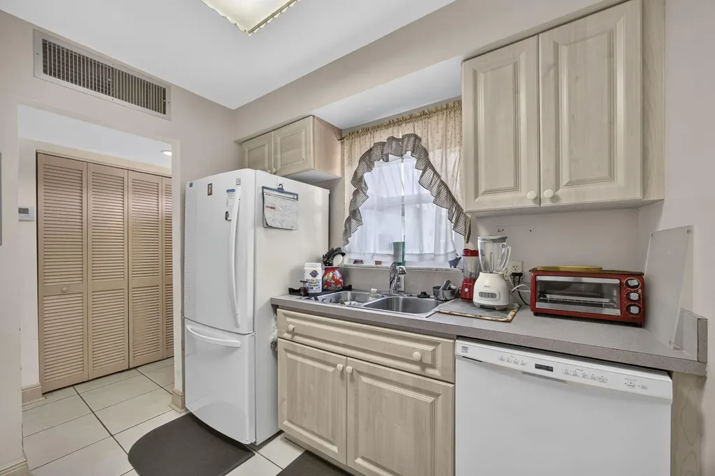 12022 W Greenway Drive Royal Palm Beach FL 33411