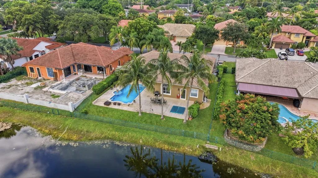 4278 NW 81st Terrace Coral Springs FL 33065