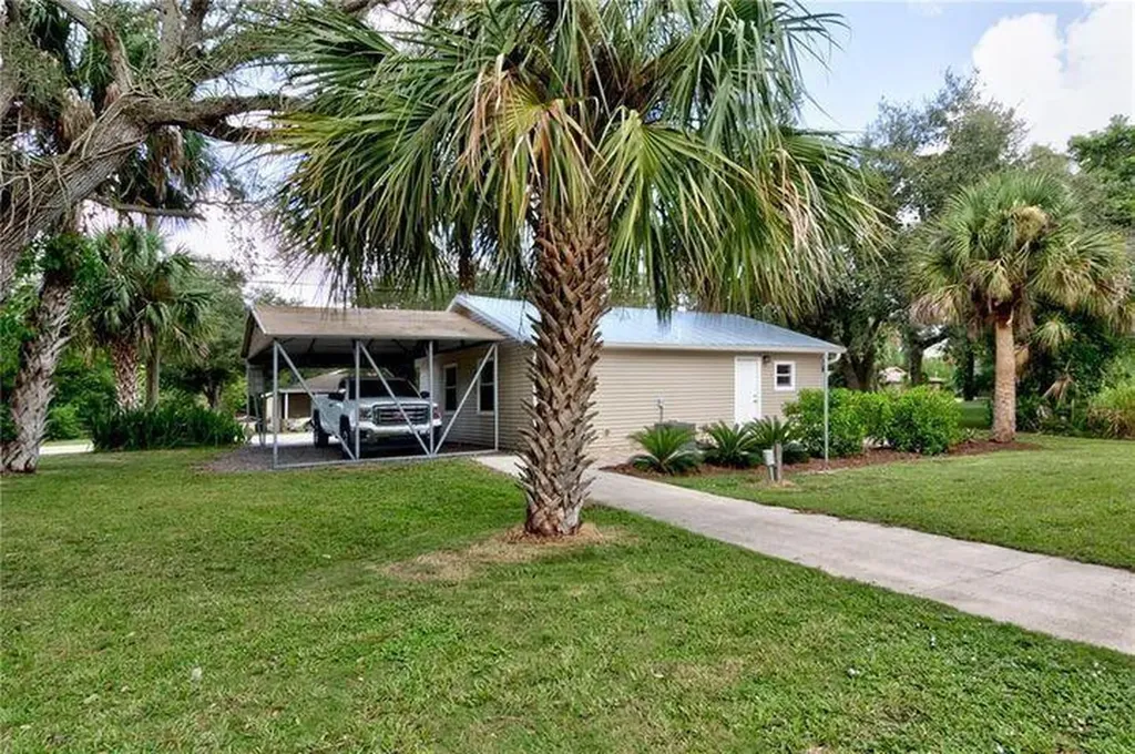 944 Louisiana Avenue Sebastian FL 32958