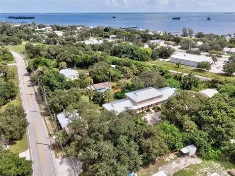 944 Louisiana Avenue Sebastian FL 32958