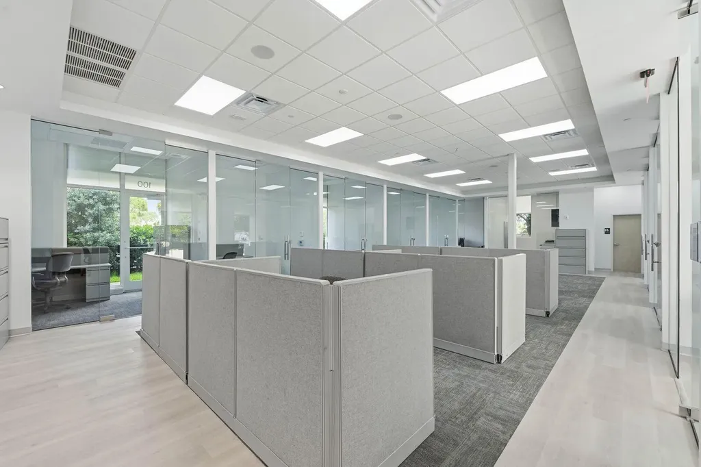 1300 S Dixie Highway Lantana FL 33462
